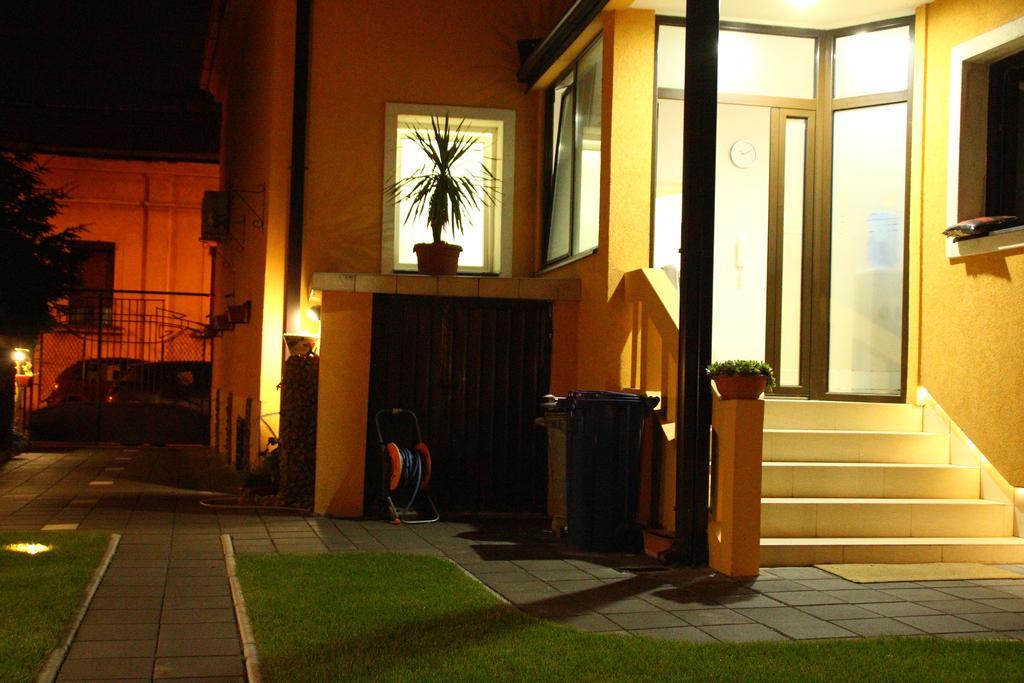 Apartments Sofija Ni Exteriör bild